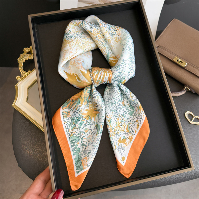 여성용 고급 디자인 프린트 스카프, 실크 스카프, 반다 - Luxury Bags Brands 리뷰 및 가격